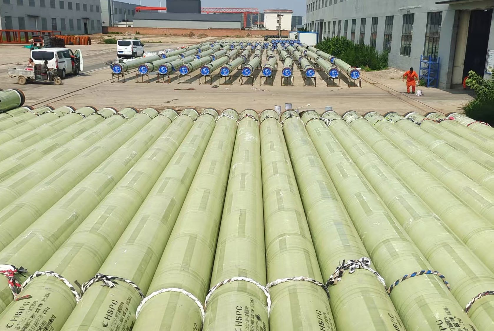 Pipeline leak repair solution